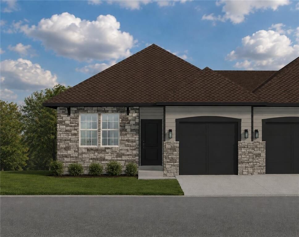 Property Photo: 199 Timber Ridge Drive MO 64083