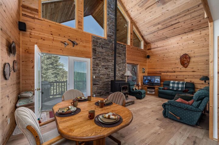 Property Photo: 1725 E Bear Country Rd UT 84762