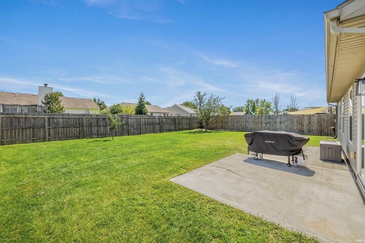 Property Photo:  3717 Fieldstone Chase  IN 46774-2195 
