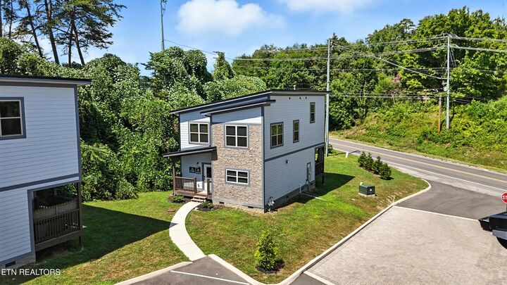 Property Photo:  576 Dollywood Lane Unit 1  TN 37863 