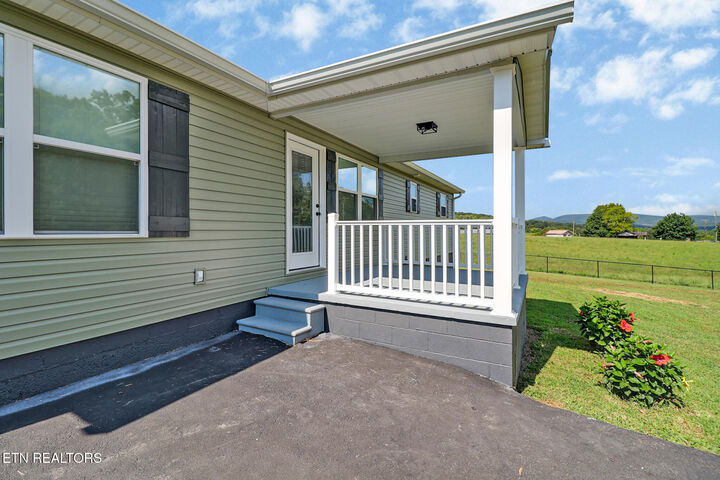 Property Photo:  7465 Wassom Memorial Hwy  TN 37337 