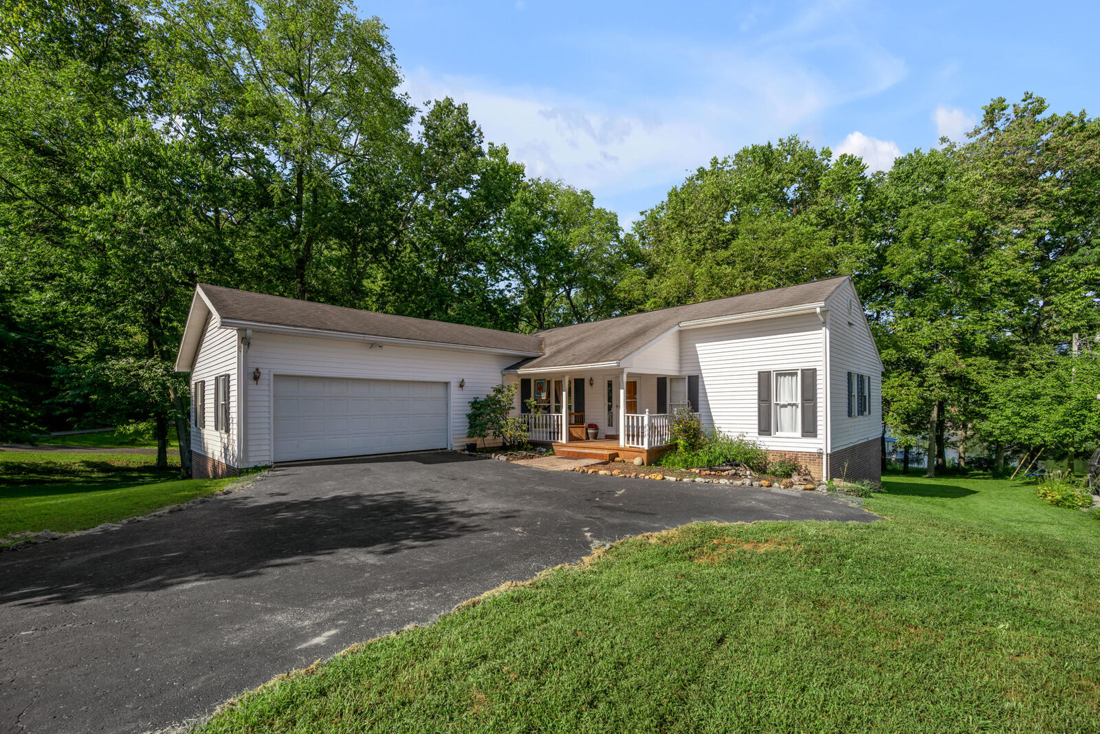 Property Photo: 2073 Crystal Springs Road KY 40422
