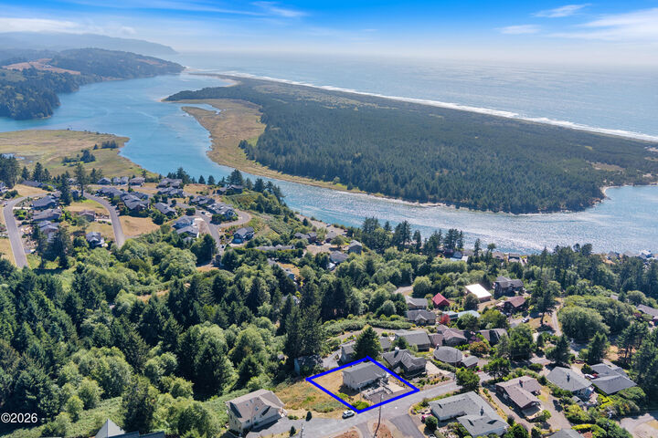 Property Photo:  7375 E Summit Road  OR 97135 