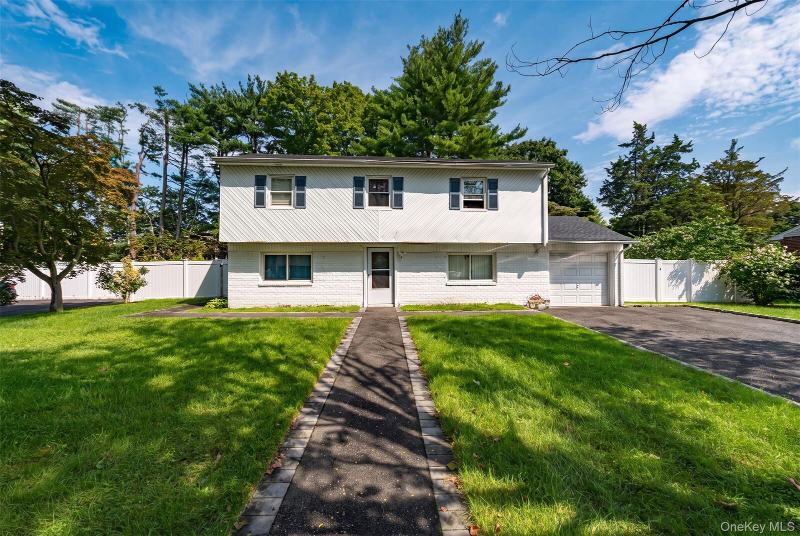 Property Photo:  19 South Lane  NY 11743 