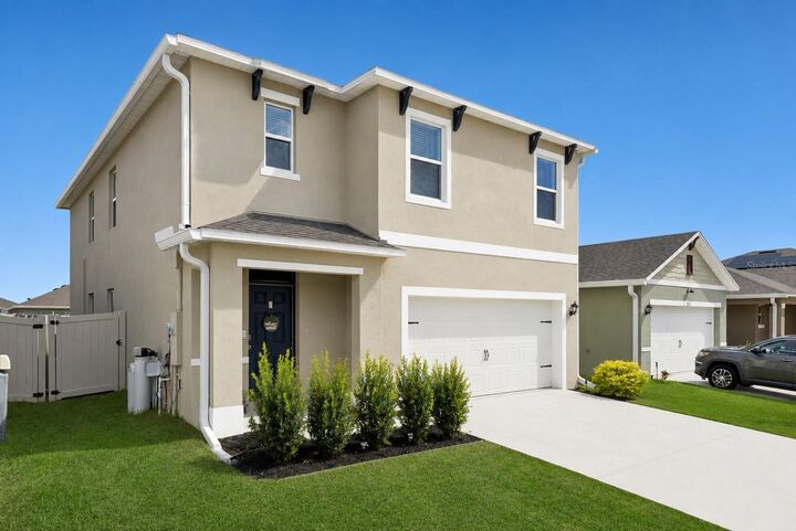 Property Photo:  3676 Sungrove Circle  FL 32771 
