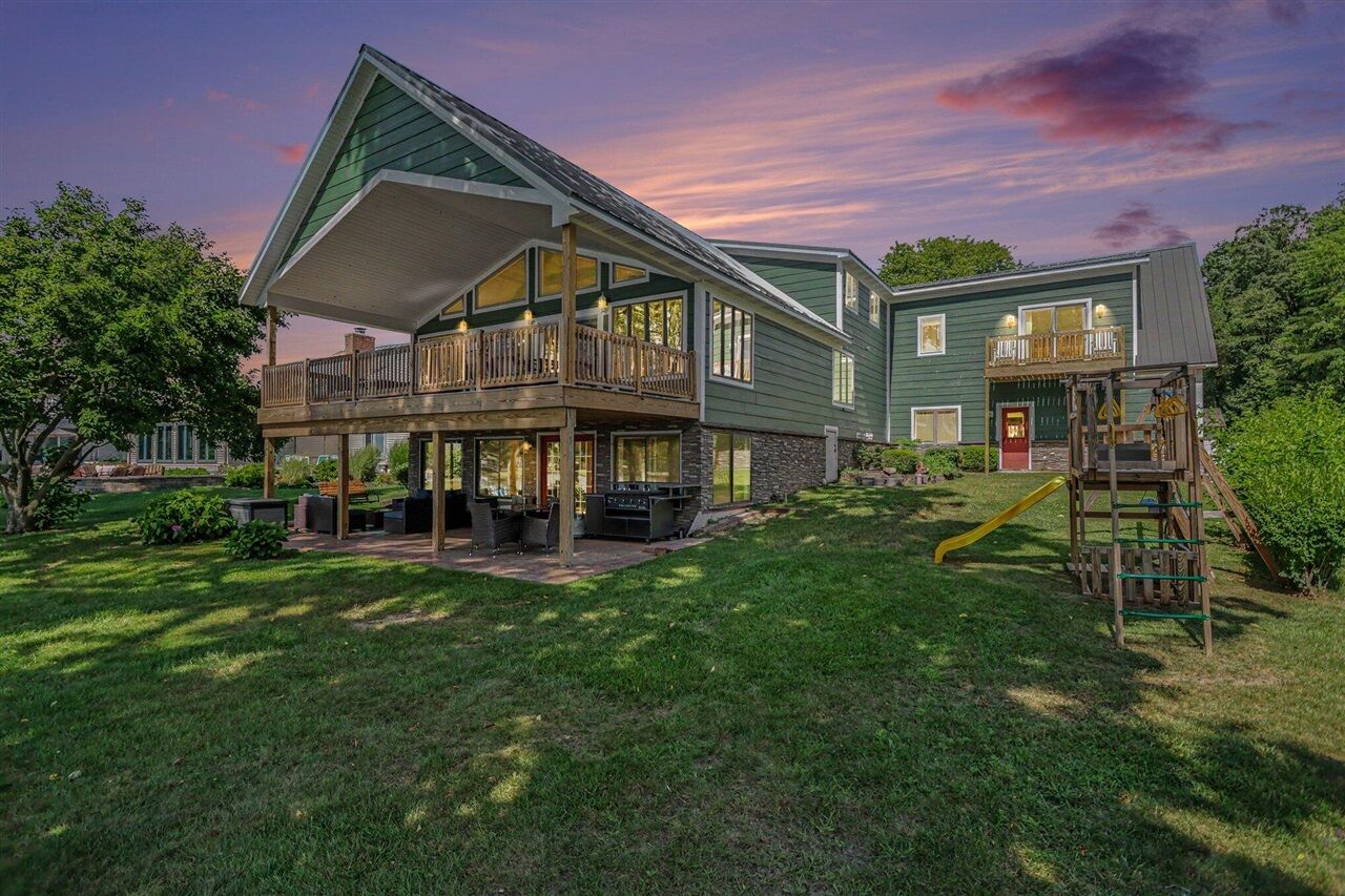 Property Photo: 1064 Bay View Drive MI 49036-8021