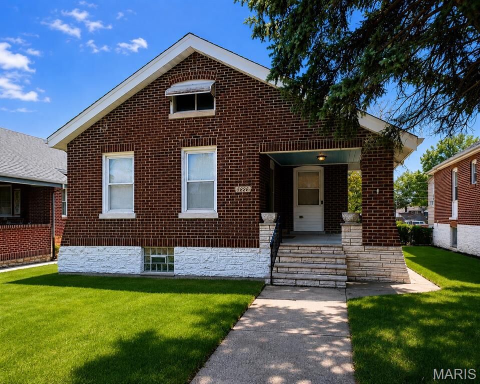 Property Photo: 5828 S Kingshighway Boulevard MO 63109