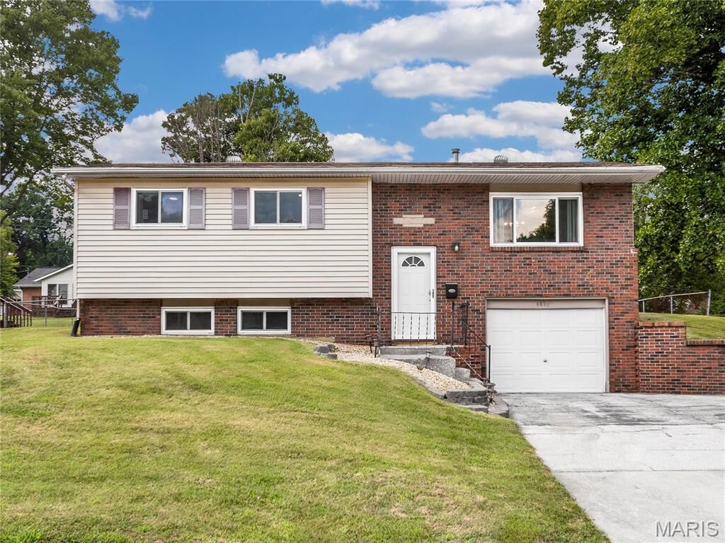 Property Photo:  4810 Snow White Terrace  IL 62002 