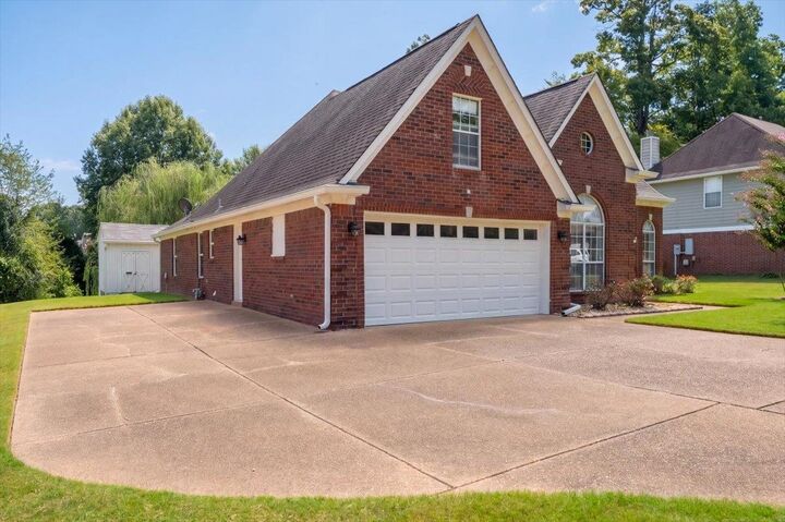 Property Photo:  100 Norma Carol Cv  TN 38060 