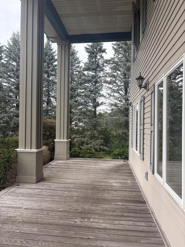Property Photo:  7107 La Paloma Lane  MI 48197 