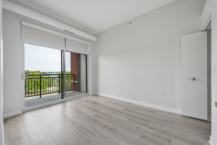 Property Photo: 450 Village Center Drive 302 IL 60527
