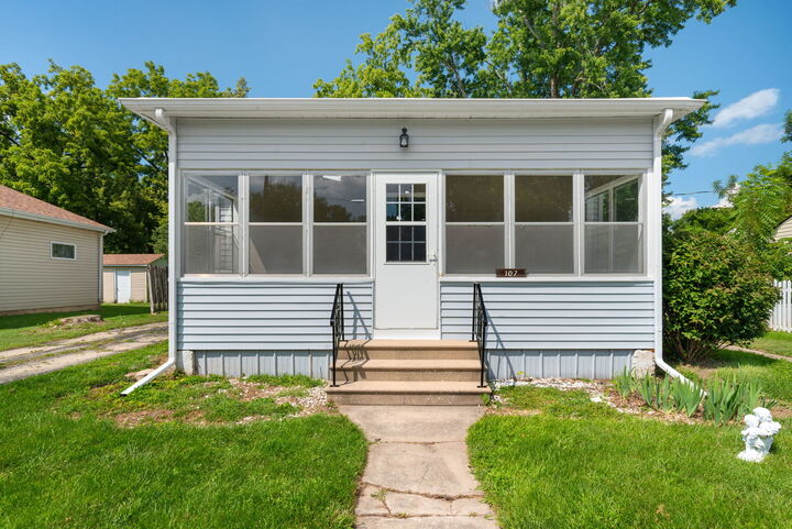 Property Photo: 107 E Prairie Street IL 60545