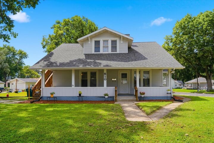 Property Photo:  510 11th Avenue  IL 61071 