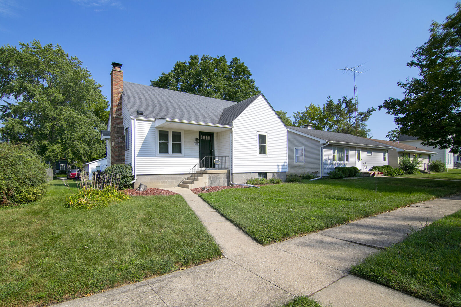 Property Photo: 282 N Oak Street IL 60941