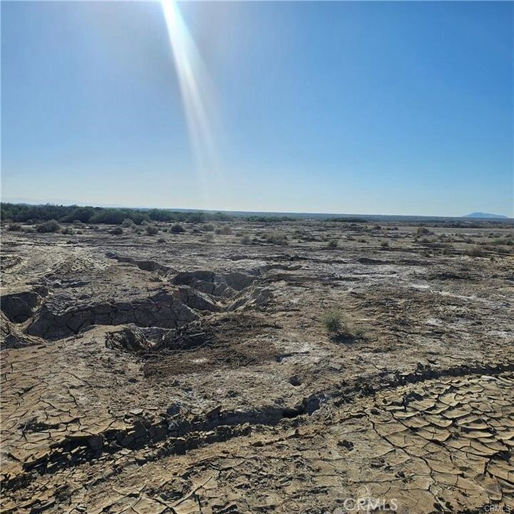 Property Photo: 123 Sunny Sands Rd CA 92277