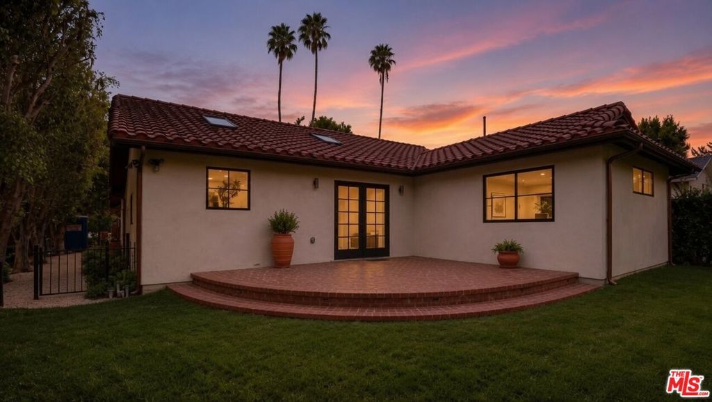 Property Photo: 14655 Morrison Street CA 91403