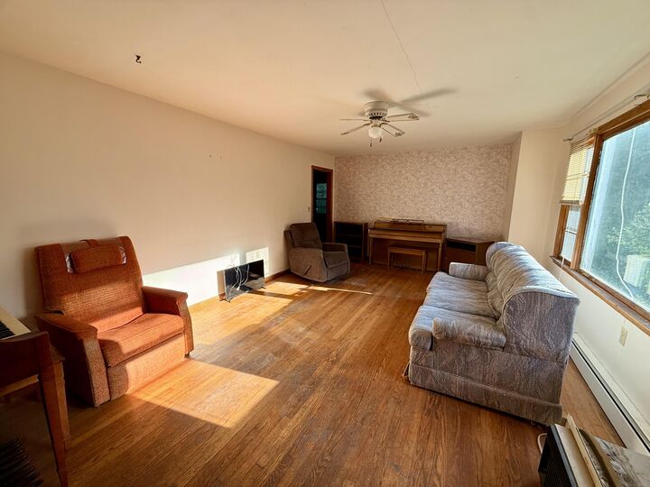 Property Photo:  43 Edwards Street  ME 04457 