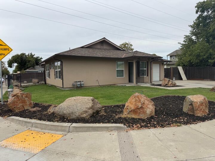 Property Photo:  3901 Natoma Way  CA 95838 