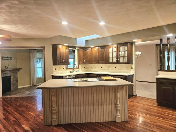 Property Photo:  901 8th Avenue  IA 52747 