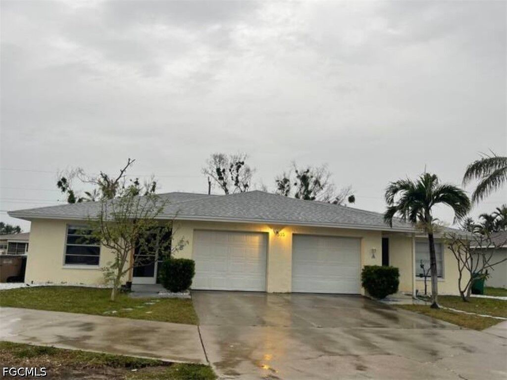 Property Photo:  335 Tarpon Drive A  FL 33904 