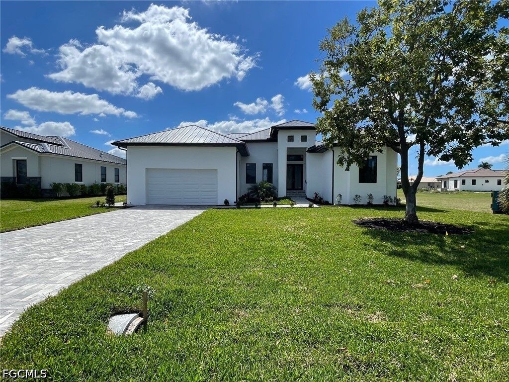 Property Photo: 24249 Peppercorn Road FL 33955