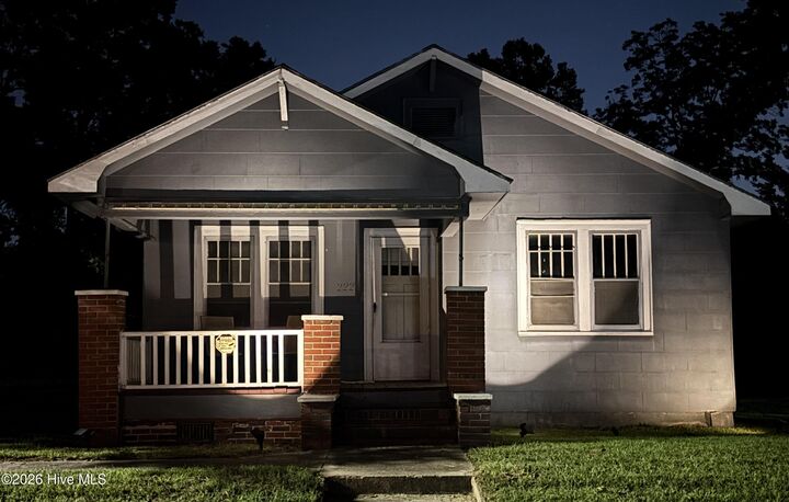 Property Photo:  222 Evans Street  NC 28405 