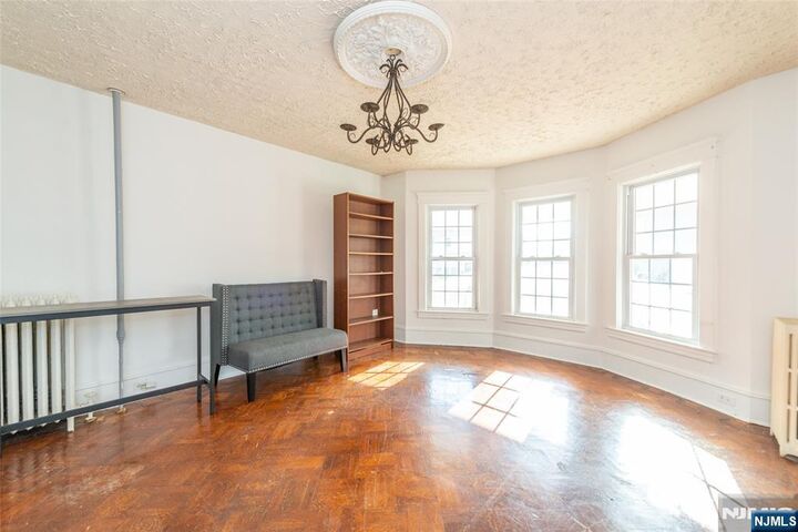 Property Photo:  53 Murray Hill Terrace  NJ 07621 