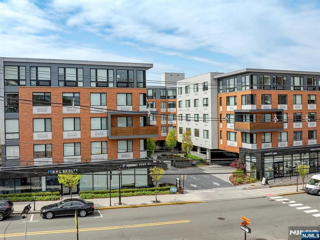 Property Photo:  470 Main Street 404  NJ 07024 