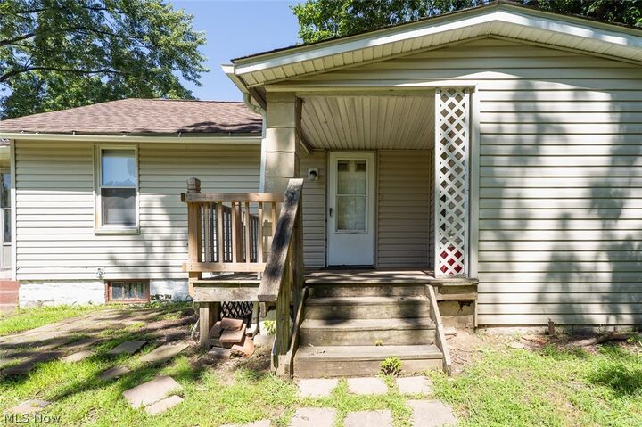 Property Photo:  2157 18th Street SW  OH 44314 