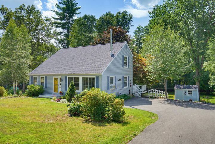 Property Photo:  176 Exeter Road  NH 03857 