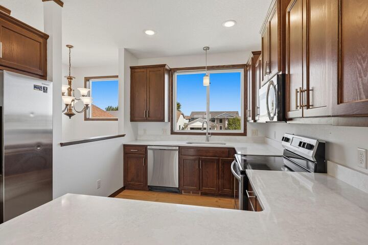 Property Photo:  1121 Yellowstone Avenue  MN 56303 