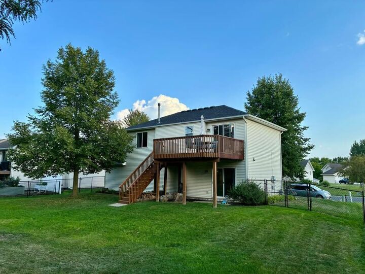 Property Photo:  1283 Creekside Drive  MN 55387 