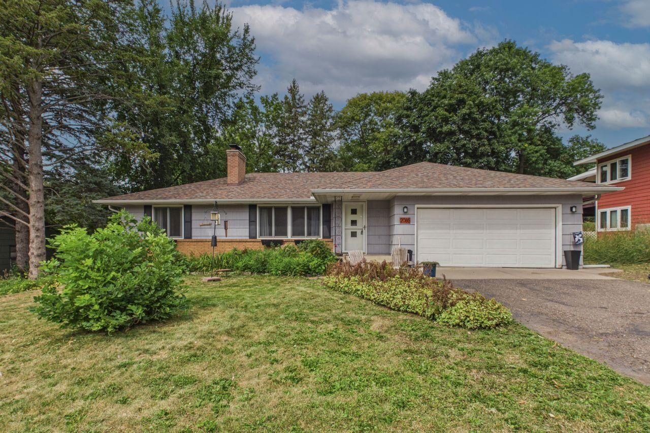 Property Photo:  2085 Rosewood Lane S  MN 55113 