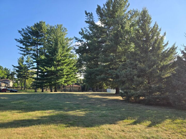 Property Photo: 560 Fisher Cir MN 55127