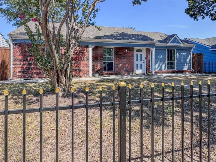 Property Photo:  1508 Pocono Trail  TX 75217 