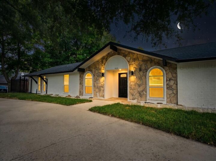Property Photo: 925 Lake North Road TX 75089