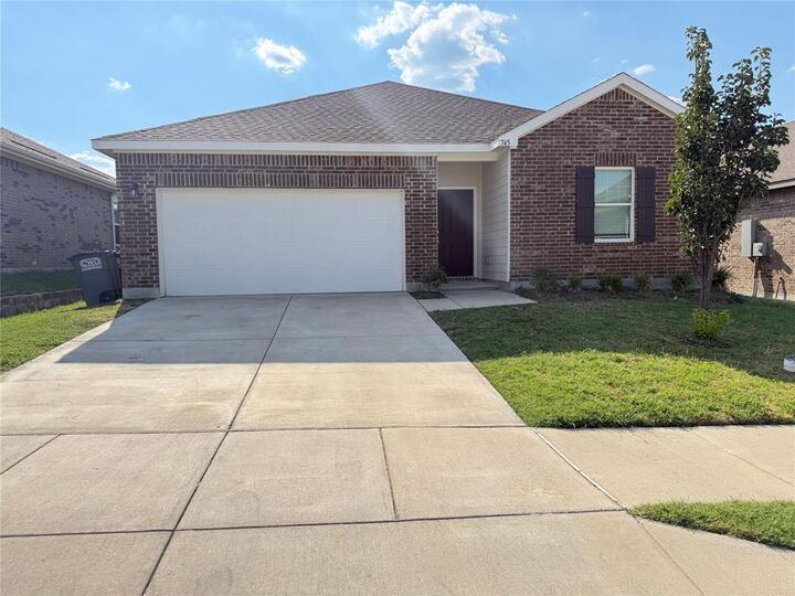 Property Photo:  745 Richmond Drive  TX 75166 