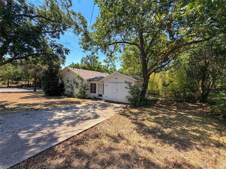 Property Photo: 2701 Park Avenue TX 76711