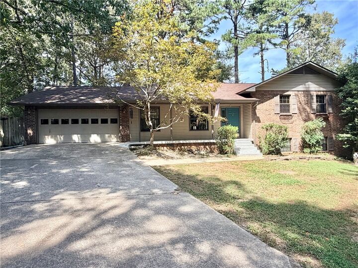 Property Photo: 301 Racquet Run AR 72601