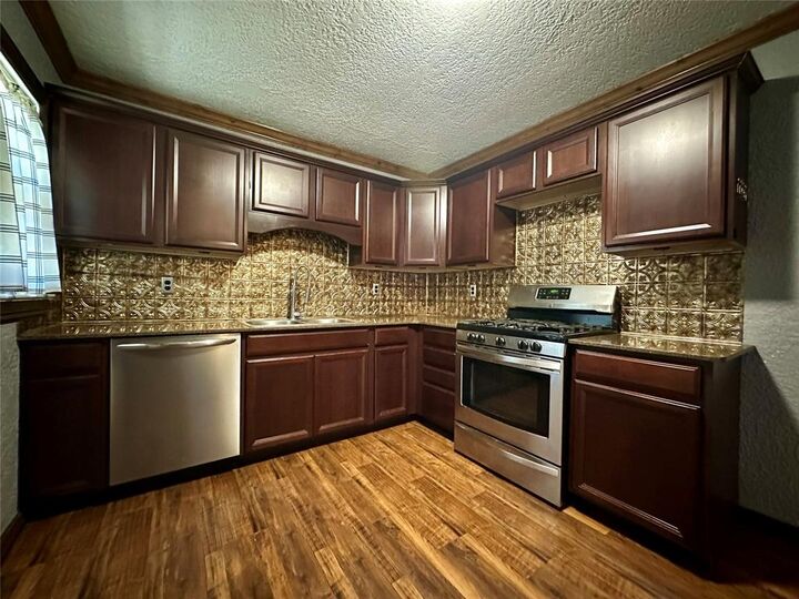 Property Photo:  1419 Pine Avenue  OK 73601 