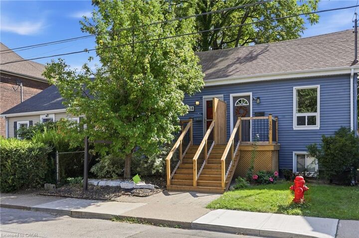 Property Photo:  128 Robert Street  ON L8L 2P6 