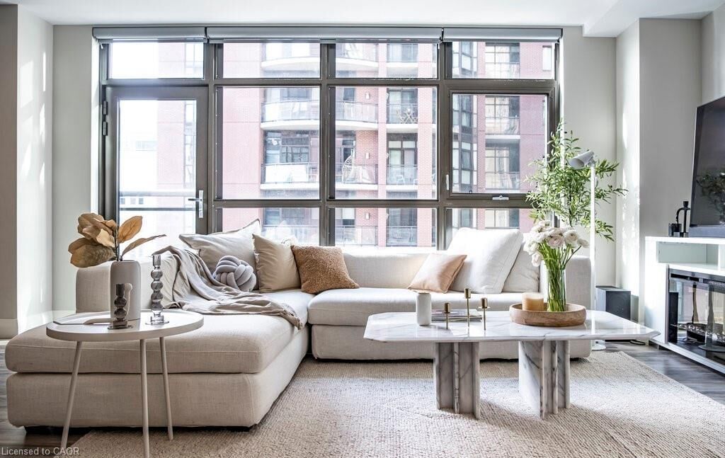 Property Photo:  118 King Street E 716  ON L8N 0A9 
