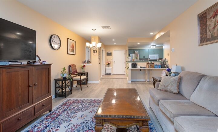 Property Photo:  770 Salisbury Street 511  MA 01609 