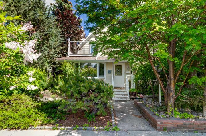 Property Photo:  1630 7 Street NW  AB T2M 3H6 