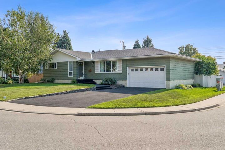 Photo de la propriété:  10719 Mapleshire Crescent SE  AB T2J 1Z1 