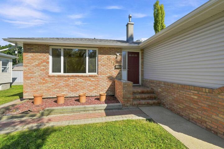 Property Photo:  4216 37 Street  AB T4N 0T7 