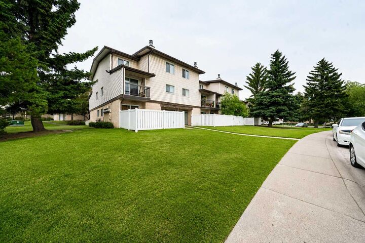 Property Photo: 3745 Fonda Way SE 40 AB T2A 5W7