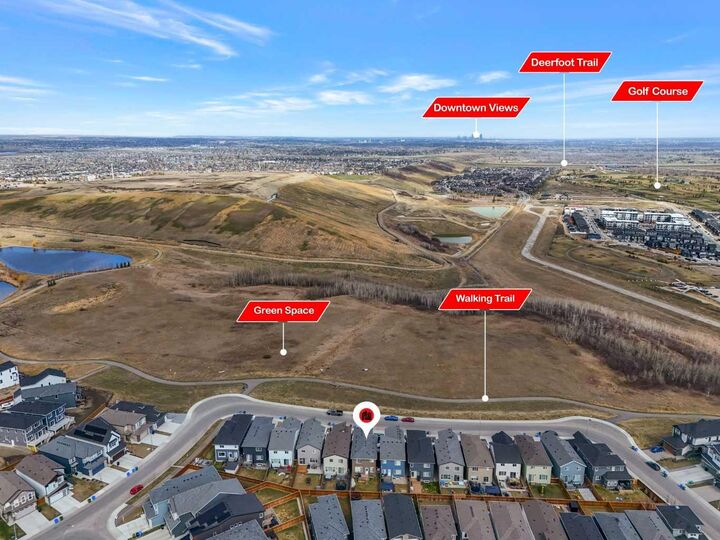 Property Photo:  341 Walcrest View SE  AB T2X 4V9 