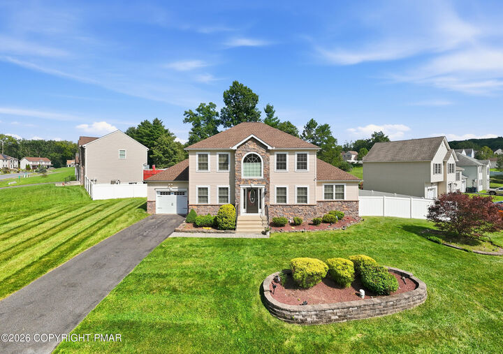 Property Photo: 146 American Way PA 18301