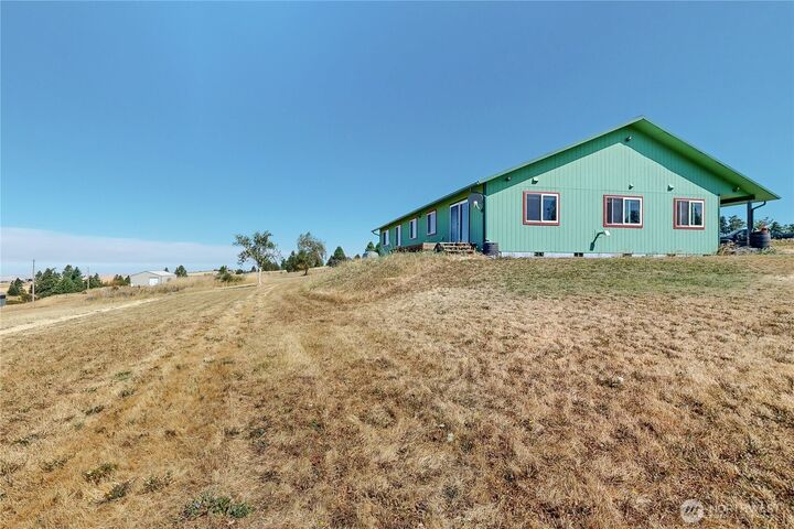Property Photo: 5112 Lewis Peak Road WA 99361